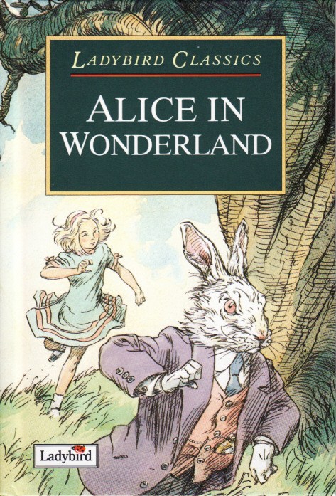 Alice in Wonderland day ban dieu gi ve dich thuat